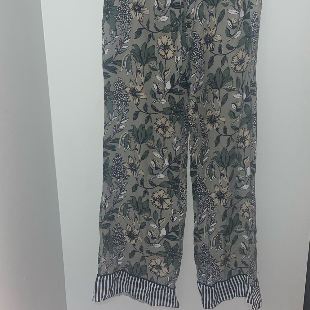 Beautiful world market floral print rayon pants